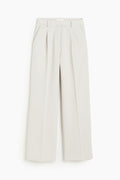 Wide-Leg Womand'sPants with Plooiand and Straight Snit